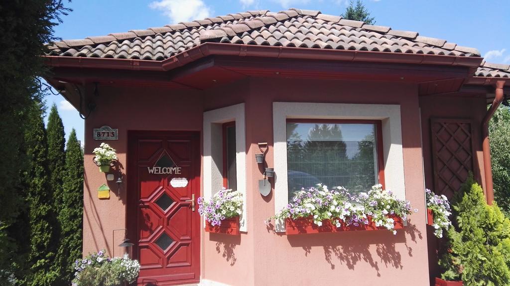 Nyirjes Vendeghaz Hotel Balassagyarmat Exterior foto