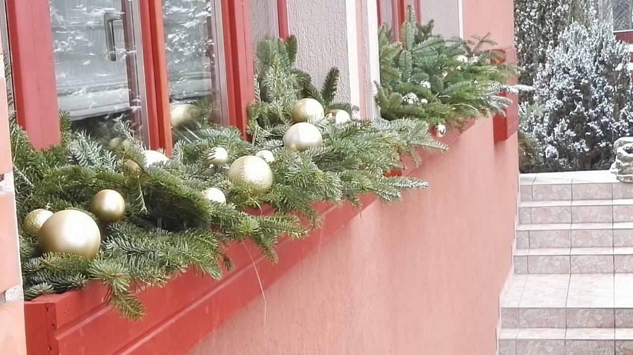Nyirjes Vendeghaz Hotel Balassagyarmat Exterior foto