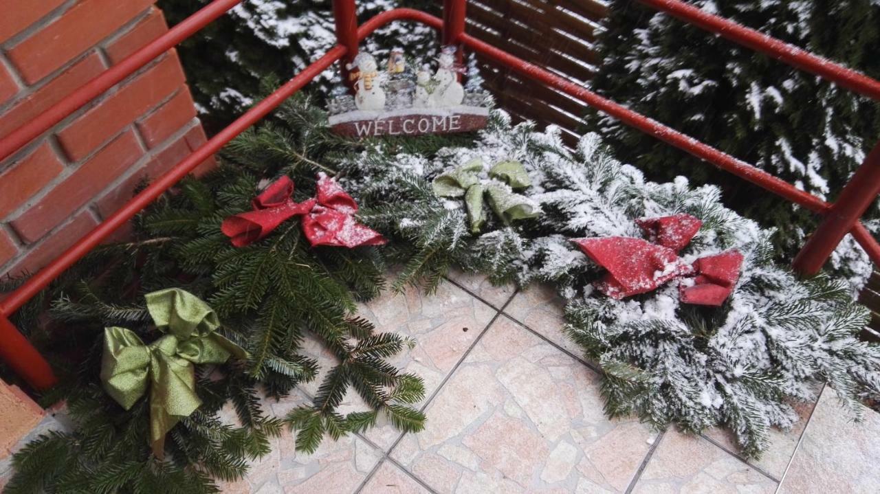 Nyirjes Vendeghaz Hotel Balassagyarmat Exterior foto