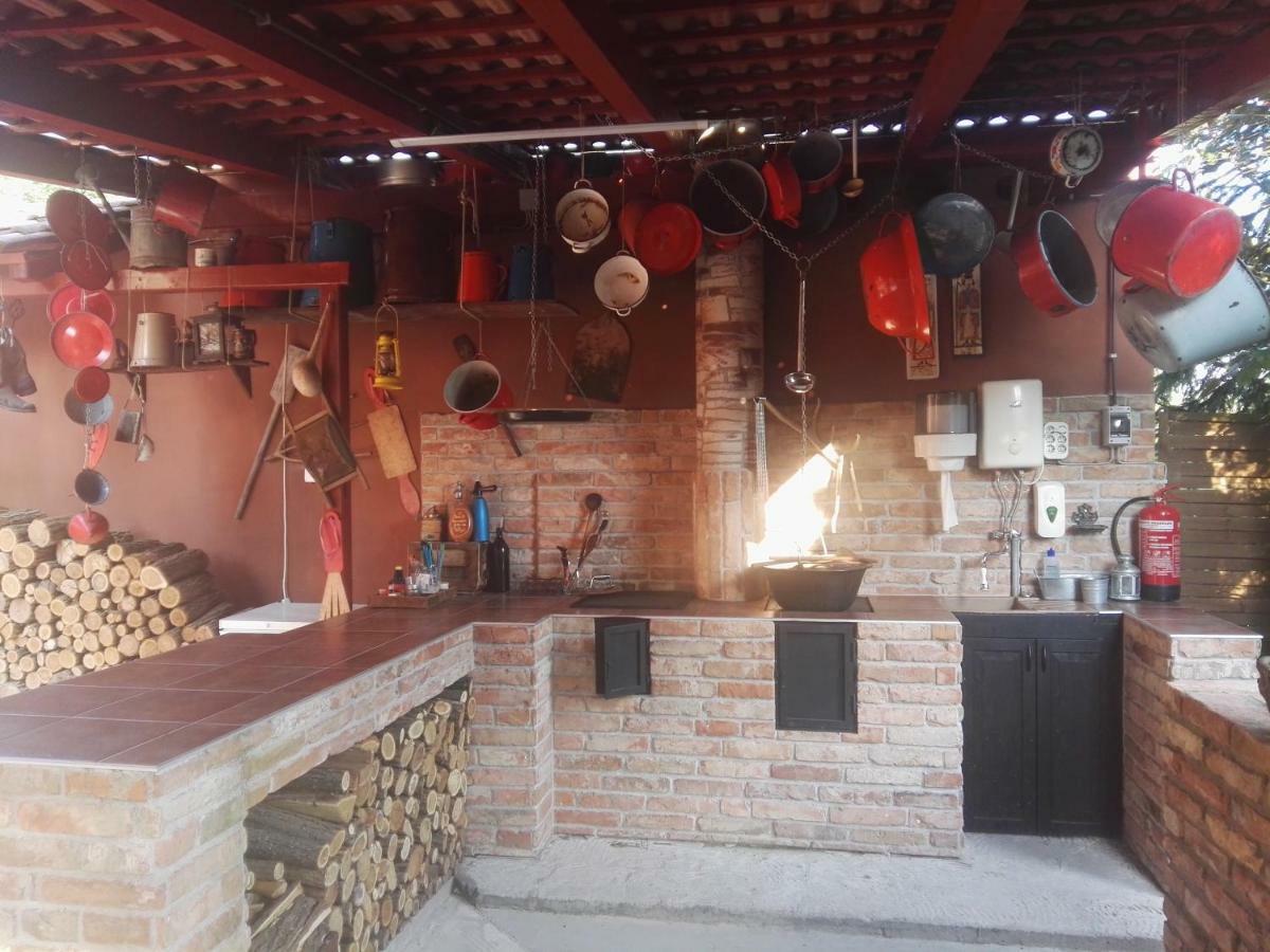 Nyirjes Vendeghaz Hotel Balassagyarmat Exterior foto